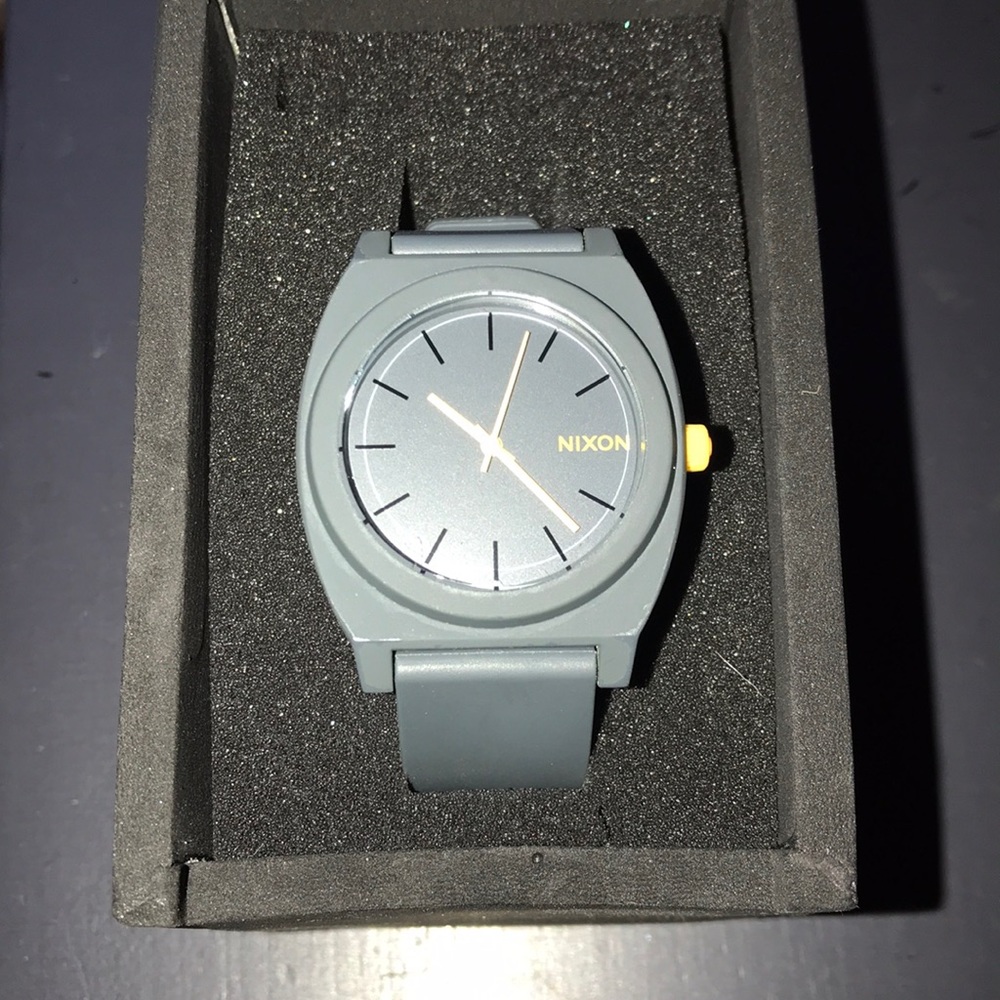 Nixon Watch